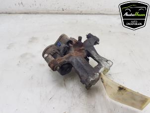 Gebruikte Remklauw (Tang) links-achter Mazda 3 Sport (BP) 2.0 SkyActiv-G 122 Mild Hybrid 16V Prijs € 75,00 Margeregeling aangeboden door AutoHam