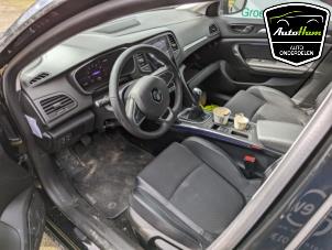 Gebruikte Airbag Set + Module Renault Megane IV Estate (RFBK) 1.3 TCE 160 16V Prijs € 1.750,00 Margeregeling aangeboden door AutoHam