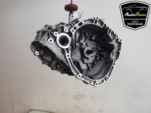 Gebruikte Versnellingsbak Renault Megane IV Estate (RFBK) 1.3 TCE 160 16V Prijs op aanvraag aangeboden door AutoHam