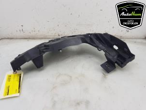 Gebruikte Bumpersteun links-achter Volvo XC40 (XZ) 1.5 T4 Plug-in Hybrid 12V Prijs € 15,00 Margeregeling aangeboden door AutoHam