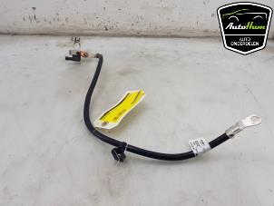 Gebruikte Accu sensor Volvo XC40 (XZ) 1.5 T4 Plug-in Hybrid 12V Prijs € 40,00 Margeregeling aangeboden door AutoHam