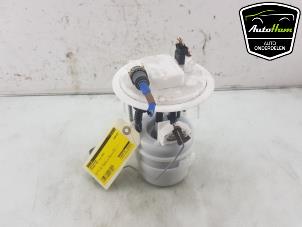 Gebruikte Tank element Pomp Peugeot 208 II (UB/UH/UP) 1.2 Vti 12V PureTech 75 Prijs € 50,00 Margeregeling aangeboden door AutoHam