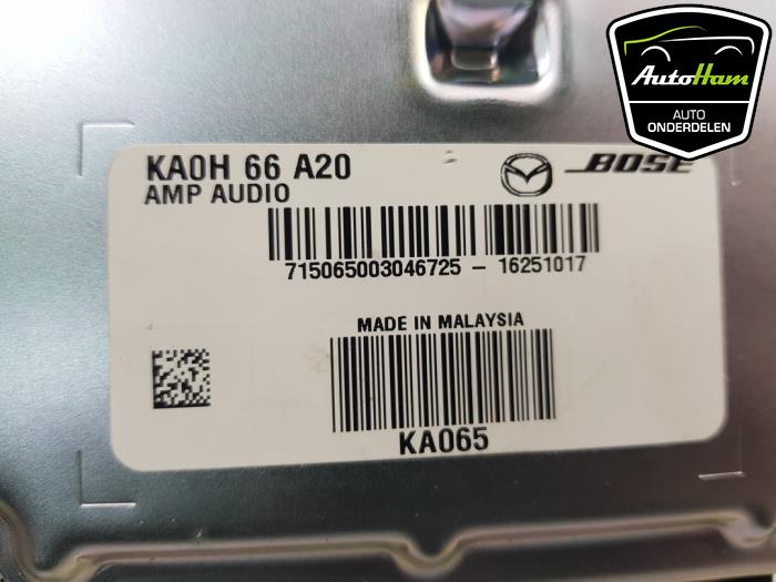 Radio versterker van een Mazda CX-5 (KE,GH) 2.2 SkyActiv-D 150 16V 2WD 2016