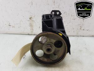 Gebruikte Stuurbekrachtiging Pomp Peugeot 206 SW (2E/K) 1.4 16V Prijs € 50,00 Margeregeling aangeboden door AutoHam