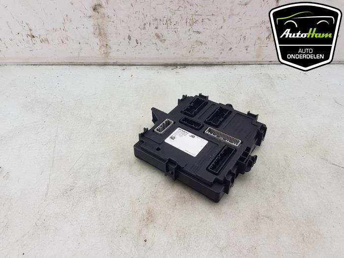 Gebruikte Bodycontrol Module Renault Megane IV Estate (RFBK) 1.3 TCE 160 16V Prijs € 145,00 Margeregeling aangeboden door AutoHam
