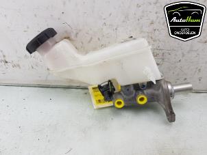 Gebruikte Hoofdremcilinder Hyundai i20 (BC3) 1.0 T-GDI 100 Mild Hybrid 48V 12V Prijs € 50,00 Margeregeling aangeboden door AutoHam