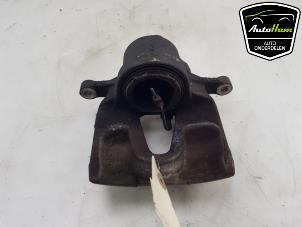 Gebruikte Remklauw (Tang) rechts-voor Mercedes A (177.0) 1.3 A-200 Turbo 16V Prijs € 50,00 Margeregeling aangeboden door AutoHam