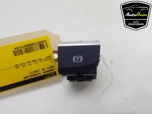 Gebruikte Schakelaar handrem Audi A3 Sportback (8VA/8VF) 1.5 TFSI 16V Prijs € 5,00 Margeregeling aangeboden door AutoHam