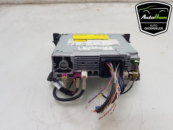 Regelunit Multi Media van een MINI Mini (F55) 1.2 12V One 2016