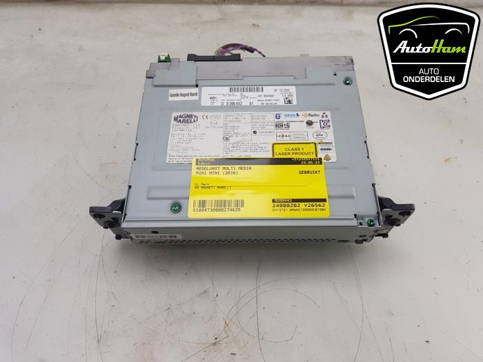 Regelunit Multi Media van een MINI Mini (F55) 1.2 12V One 2016