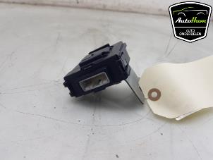 Gebruikte ABS Computer Nissan Leaf (ZE1) e+ 59/62kWh Prijs € 50,00 Margeregeling aangeboden door AutoHam