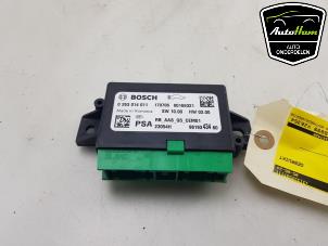 Gebruikte PDC Module Opel Crossland (X) 1.2 Turbo 12V Euro 6 Prijs € 40,00 Margeregeling aangeboden door AutoHam