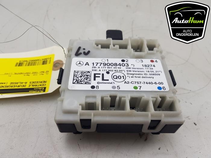 Gebruikte Module Centrale Deurvergrendeling Mercedes A (177.0) 1.3 A-200 Turbo 16V Prijs € 60,00 Margeregeling aangeboden door AutoHam