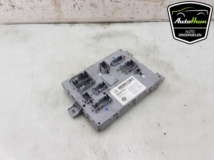 Gebruikte Comfort Module Mercedes C Estate (S205) C-350 e 2.0 16V Prijs € 40,00 Margeregeling aangeboden door AutoHam