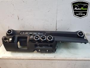 Gebruikte Airbag set + dashboard Mercedes A (177.0) 1.3 A-200 Turbo 16V Prijs € 1.300,00 Margeregeling aangeboden door AutoHam