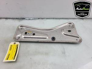 Gebruikte Subframe Porsche Taycan (Y1A) 4S Prijs € 30,00 Margeregeling aangeboden door AutoHam
