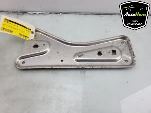Gebruikte Subframe Porsche Taycan (Y1A) 4S Prijs € 25,00 Margeregeling aangeboden door AutoHam