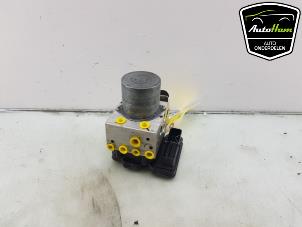 Gebruikte ABS Pomp Porsche Taycan (Y1A) 4S Prijs € 750,00 Margeregeling aangeboden door AutoHam