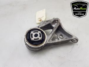 Gebruikte Motorsteun Porsche Taycan (Y1A) 4S Prijs op aanvraag aangeboden door AutoHam