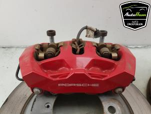 Gebruikte Remmenset compleet achter Porsche Taycan (Y1A) 4S Prijs € 950,00 Margeregeling aangeboden door AutoHam