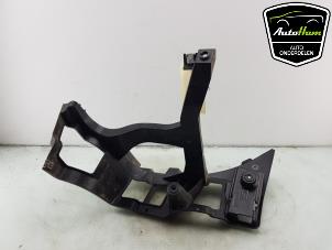 Gebruikte Bumpersteun rechts-achter Porsche Taycan (Y1A) 4S Prijs op aanvraag aangeboden door AutoHam