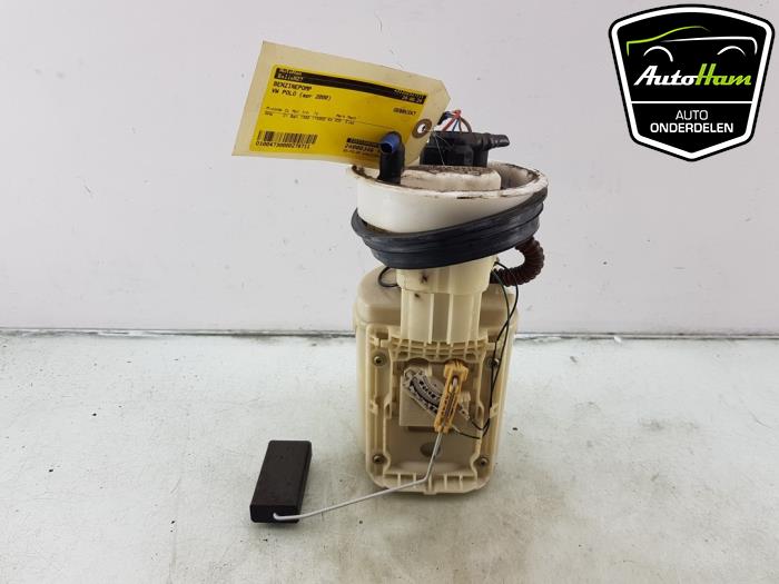 Gebruikte Tank element Pomp Volkswagen Polo III (6N2) 1.4 16V 75 Prijs € 25,00 Margeregeling aangeboden door AutoHam