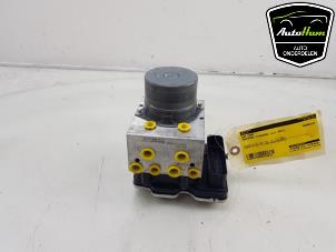 Gebruikte ABS Pomp Mercedes C (W206) C-300 2.0 EQ Boost Turbo Prijs € 350,00 Margeregeling aangeboden door AutoHam