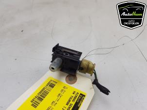 Gebruikte Airbag Sensor Volkswagen Touran (5T1) 1.4 TSI Prijs € 75,00 Margeregeling aangeboden door AutoHam