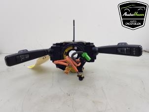 Gebruikte Combischakelaar Stuurkolom Volvo V50 (MW) 2.4 20V Prijs € 30,00 Margeregeling aangeboden door AutoHam