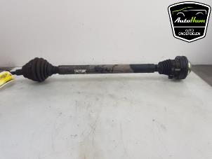 Gebruikte Aandrijfas rechts-voor Volkswagen Caddy III (2KA,2KH,2CA,2CH) 1.6 TDI 16V Prijs € 35,00 Margeregeling aangeboden door AutoHam