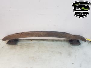 Gebruikte Bumperframe achter Volkswagen Caddy III (2KA,2KH,2CA,2CH) 1.6 TDI 16V Prijs € 25,00 Margeregeling aangeboden door AutoHam