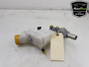 Gebruikte Hoofdremcilinder Jeep Renegade (BU) 1.4 Multi Air 16V Prijs € 40,00 Margeregeling aangeboden door AutoHam