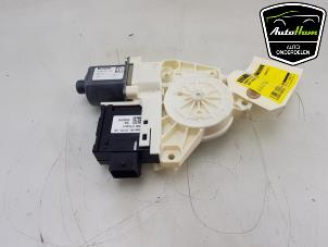 Gebruikte Motor electrisch raam Jeep Renegade (BU) 1.4 Multi Air 16V Prijs € 75,00 Margeregeling aangeboden door AutoHam