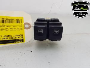 Gebruikte Elektrisch Raam Schakelaar Renault Twingo III (AH) 1.0 SCe 70 12V Prijs € 25,00 Margeregeling aangeboden door AutoHam
