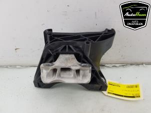 Gebruikte Motorrubber Peugeot 308 SW (F4/FC/FN/FR) 1.6 16V HYbrid 180 e-EAT8 Prijs € 95,00 Margeregeling aangeboden door AutoHam