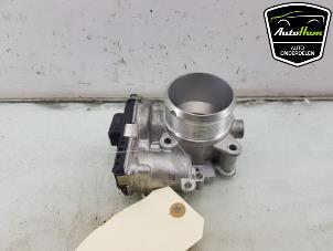 Gebruikte Gasklephuis Peugeot 308 SW (F4/FC/FN/FR) 1.6 16V HYbrid 180 e-EAT8 Prijs € 110,00 Margeregeling aangeboden door AutoHam