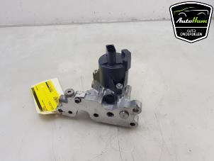 Gebruikte Oliepomp Volvo XC60 II (UZ) 2.0 T6 16V Recharge, Twin Engine AWD Prijs € 195,00 Margeregeling aangeboden door AutoHam