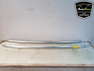 Gebruikte Roofrail set Peugeot 3008 II (M4/MC/MJ/MR) 1.2 12V e-THP PureTech 130 Prijs € 95,00 Margeregeling aangeboden door AutoHam