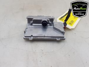 Gebruikte Camera voorzijde Peugeot 308 SW (F4/FC/FN/FR) 1.6 16V HYbrid 180 e-EAT8 Prijs op aanvraag aangeboden door AutoHam