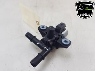 Gebruikte Extra waterpomp Peugeot 308 SW (F4/FC/FN/FR) 1.6 16V HYbrid 180 e-EAT8 Prijs € 25,00 Margeregeling aangeboden door AutoHam