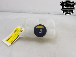 Gebruikte Koelwater Reservoir Volvo V60 II (ZW) 2.0 T6 16V Twin Engine Prijs € 15,00 Margeregeling aangeboden door AutoHam