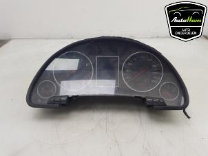 Gebruikte Cockpit Audi A4 (B6) 2.0 20V Prijs € 125,00 Margeregeling aangeboden door AutoHam