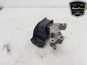 Gebruikte Motorsteun Renault Kadjar (RFEH) 1.2 Energy TCE 130 Prijs € 20,00 Margeregeling aangeboden door AutoHam