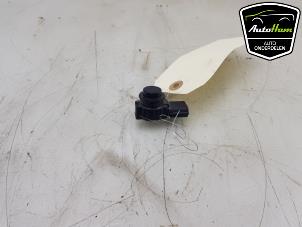 Gebruikte PDC Sensor Renault Kadjar (RFEH) 1.2 Energy TCE 130 Prijs € 20,00 Margeregeling aangeboden door AutoHam