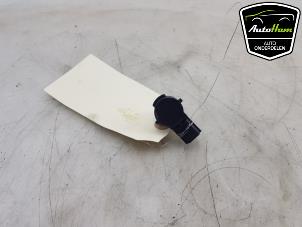 Gebruikte PDC Sensor Ford Focus 4 Wagon 1.0 EcoBoost 12V Hybrid 125 Prijs € 20,00 Margeregeling aangeboden door AutoHam