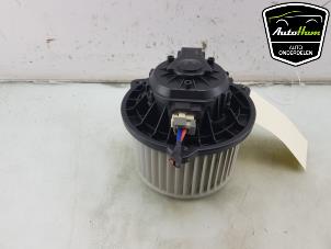 Gebruikte Chaufage Ventilatiemotor Hyundai i20 (GBB) 1.2i 16V Prijs € 30,00 Margeregeling aangeboden door AutoHam