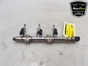 Gebruikte Injector brug Seat Ibiza V (KJB) 1.0 TSI 12V Prijs € 80,00 Margeregeling aangeboden door AutoHam
