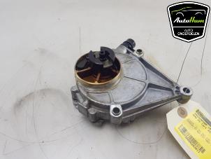 Gebruikte Vacuumpomp (Benzine) BMW X5 (F15) xDrive 40e PHEV 2.0 Prijs € 50,00 Margeregeling aangeboden door AutoHam