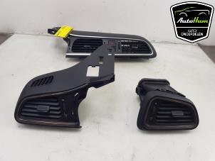 Gebruikte Dashboardlijst Renault Kadjar (RFEH) 1.2 Energy TCE 130 Prijs € 75,00 Margeregeling aangeboden door AutoHam