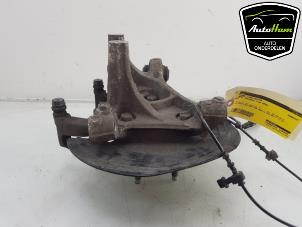 Gebruikte Fusee links-achter Opel Insignia Sports Tourer 1.5 Turbo 16V 165 Prijs € 95,00 Margeregeling aangeboden door AutoHam